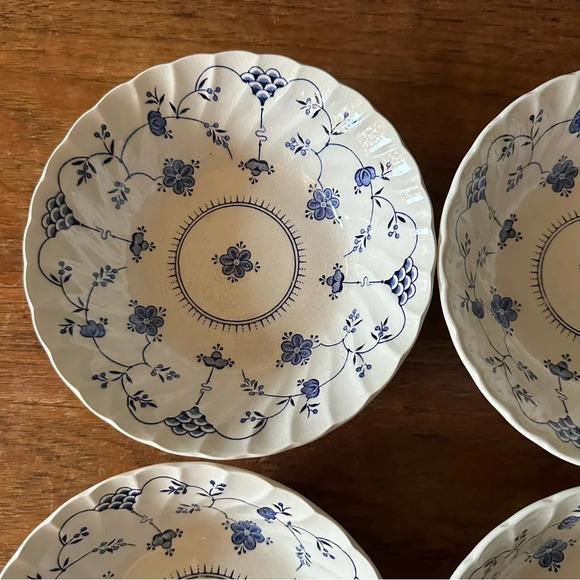 Vintage Yorktownwn By Salem China Co. FINLANDIA Small Bowl Plates 5